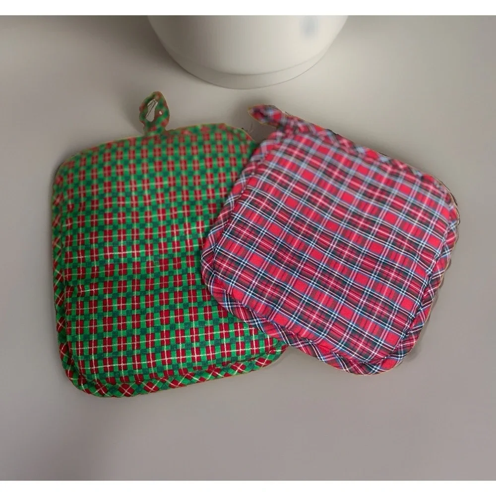 Vintage Christmas Pot Holder Set appliqué Folk art country apples st nick plaid